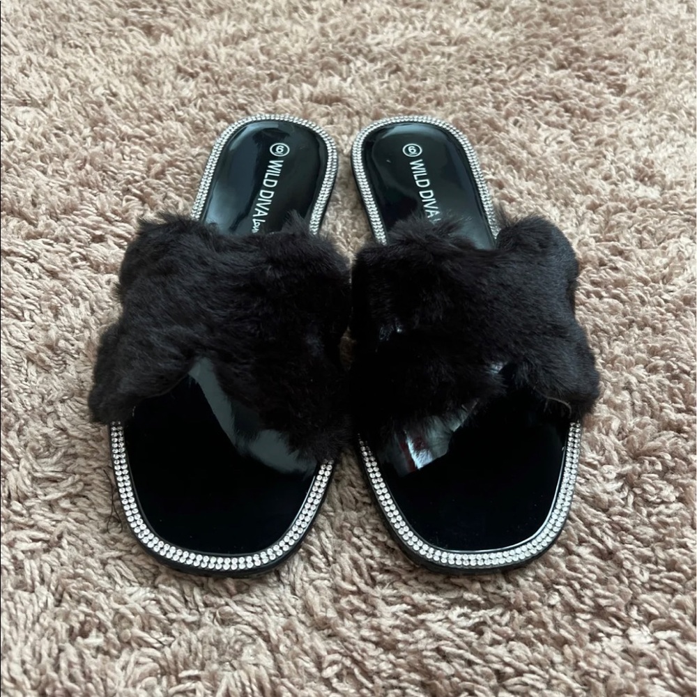 Black Faur Fur Embellished Sandals - Picture 9 of 11